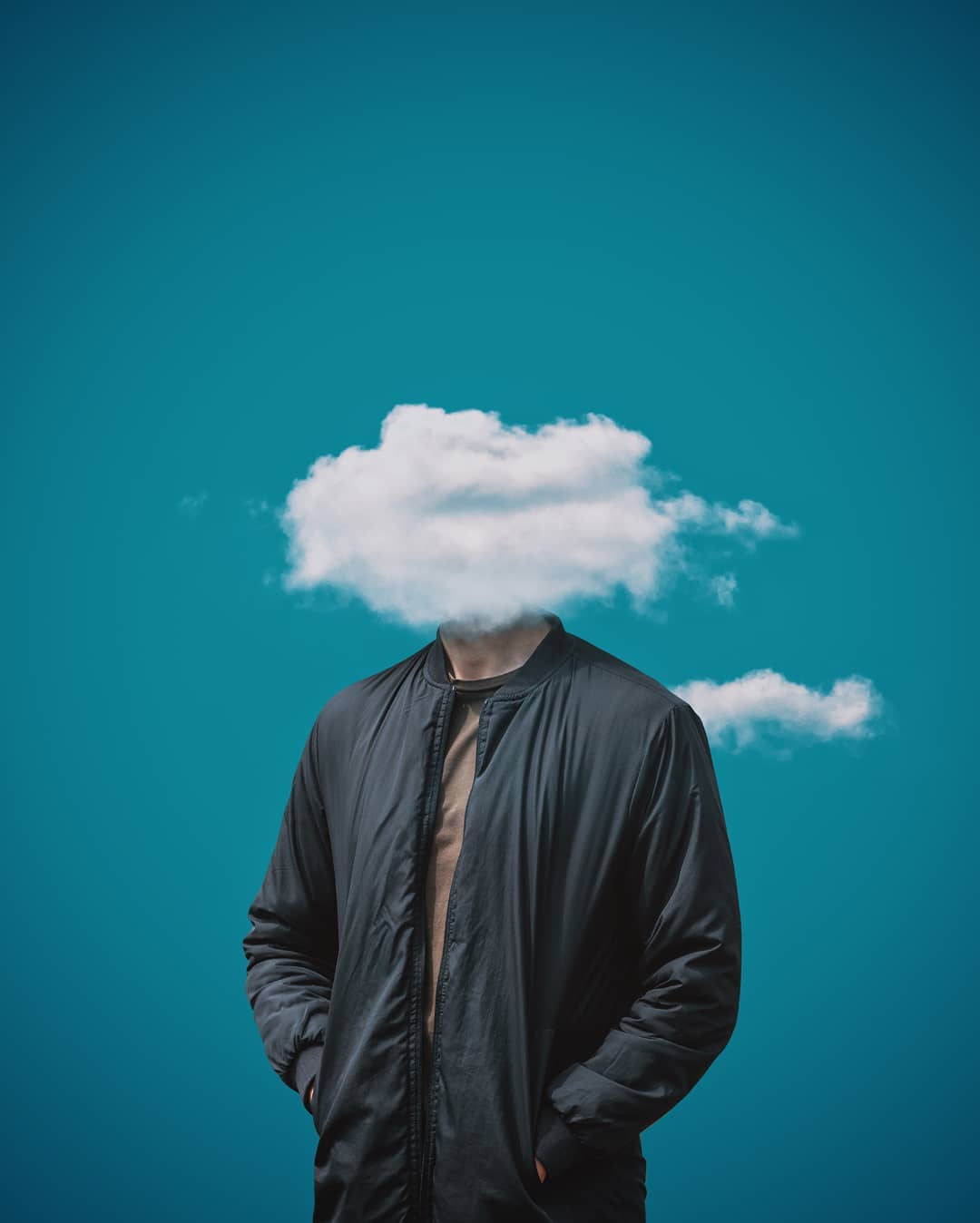 Man with a cloud instead of the head